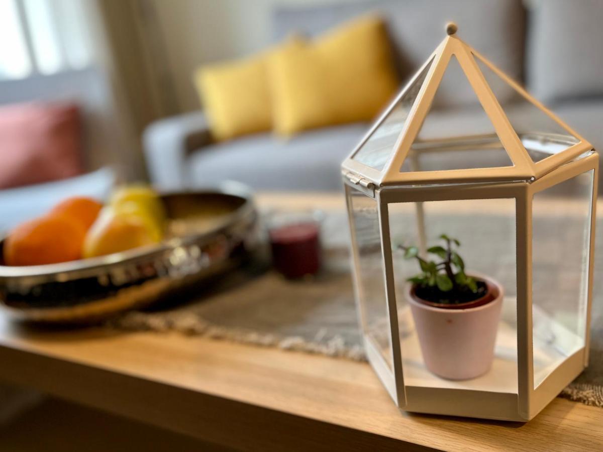 Cozy Vibes Like Home It Is Quiet Apartment With Three Bedrooms 里加 外观 照片
