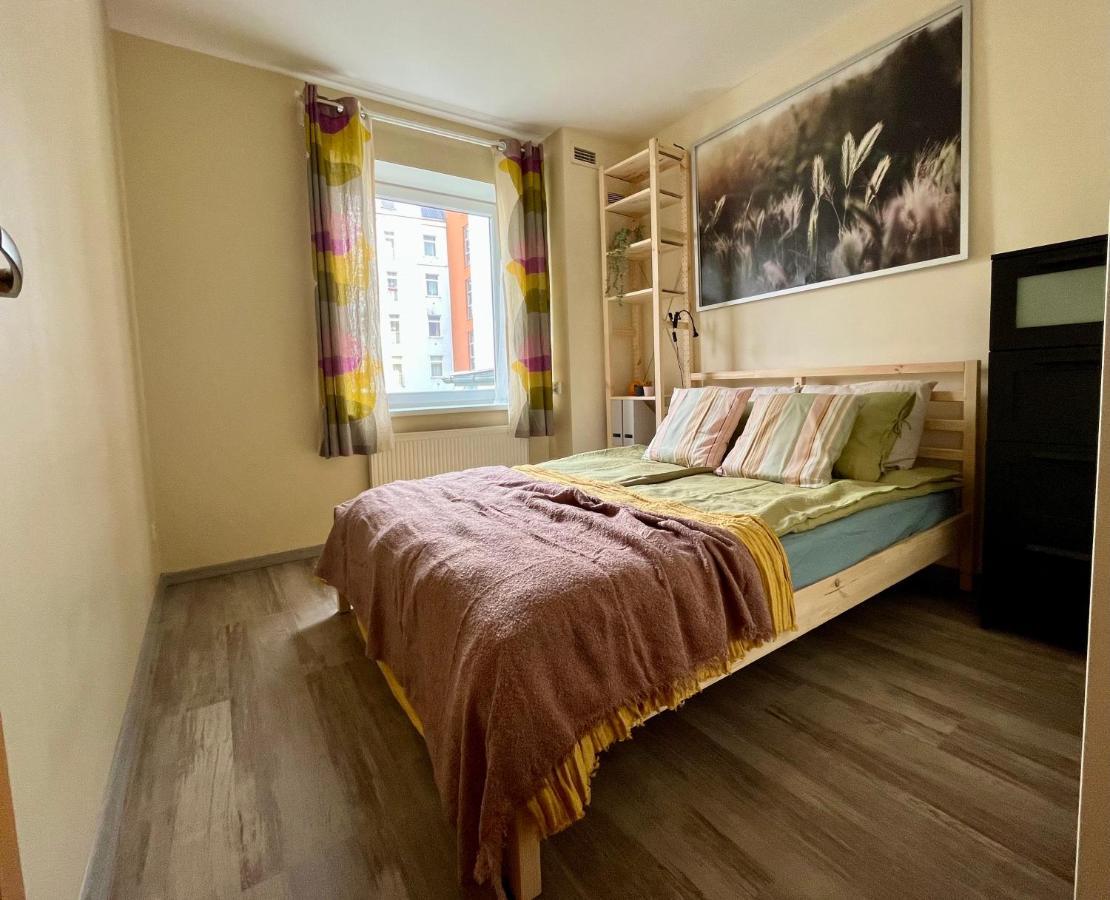 Cozy Vibes Like Home It Is Quiet Apartment With Three Bedrooms 里加 外观 照片