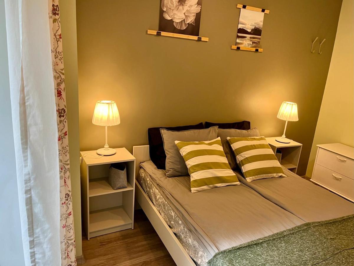 Cozy Vibes Like Home It Is Quiet Apartment With Three Bedrooms 里加 外观 照片
