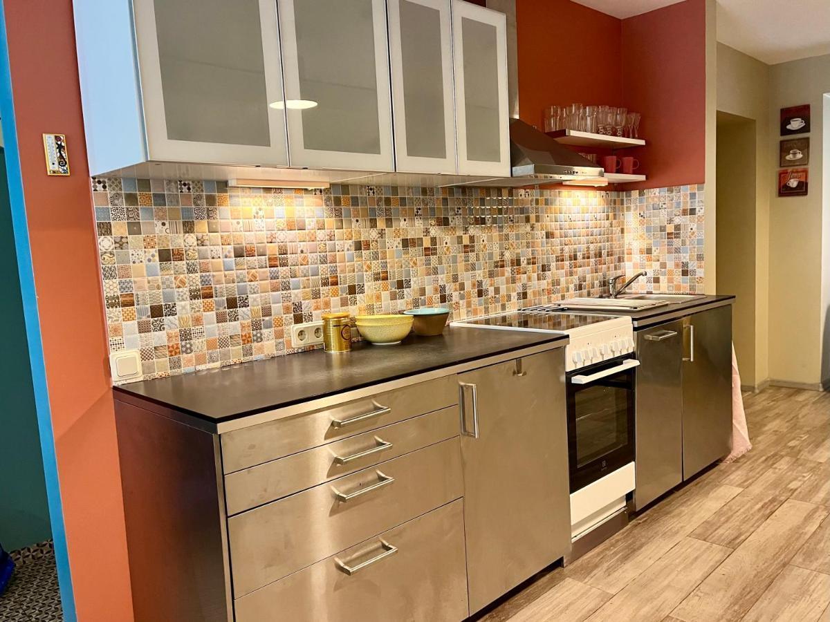 Cozy Vibes Like Home It Is Quiet Apartment With Three Bedrooms 里加 外观 照片