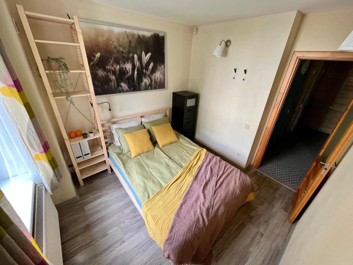 Cozy Vibes Like Home It Is Quiet Apartment With Three Bedrooms 里加 外观 照片