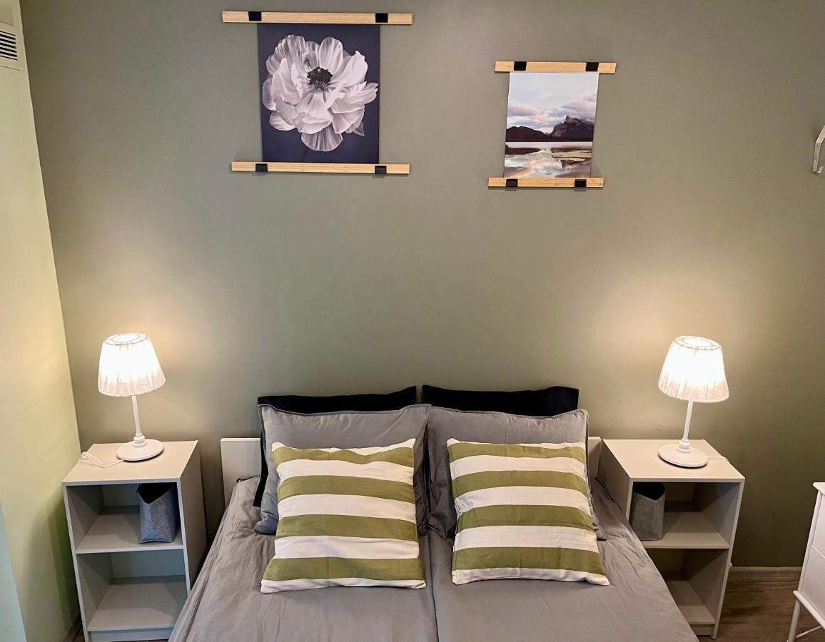 Cozy Vibes Like Home It Is Quiet Apartment With Three Bedrooms 里加 外观 照片