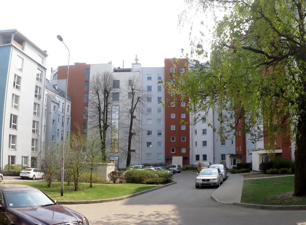 Cozy Vibes Like Home It Is Quiet Apartment With Three Bedrooms 里加 外观 照片